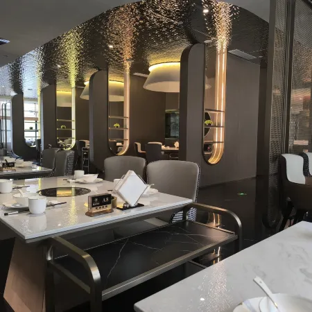 METEORLAND Hotel (Binhe Road, Sangzhuzi District, Shigatse)