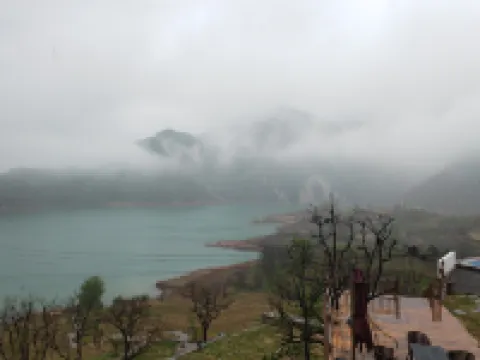 Mountain View Leisure Residence Hotéis em Weihui