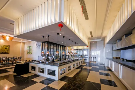 Senya S Intelligent Seaview Resort Hotel (Greentown Dongsha Resort)