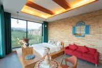 Huocheng Moshanghua Homestay - Airport Shuttle
