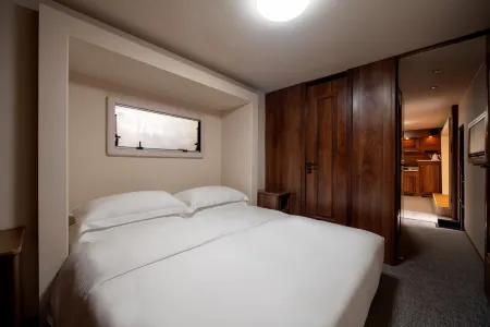 Lado Hotel Отели рядом с достопримечательностью «Yunnan Wild Animals Park»