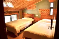 Baoxing Panda Home Chuanxiangju Hotels near Fengtongzhai Dengchigou Scenic Area