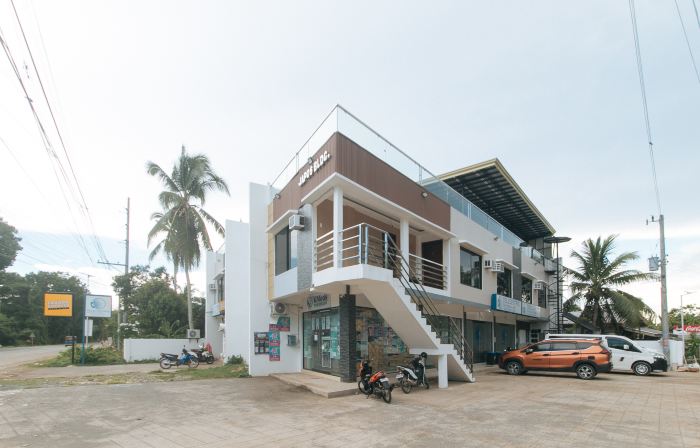 RedDoorz @ Happy Stay Apartelle