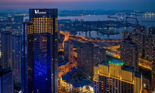 Madison Hotel Dalian Harbor Square, Donggang Business District