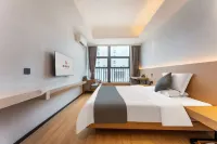 Bohai Hotel (Taishan Jiawang Mansion) - balcony