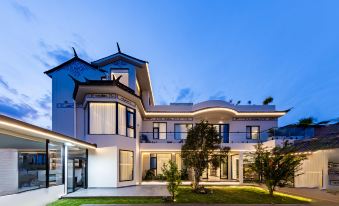 Floral Hotel·Jinqi Mountain Lake hotel (Dali Erhai Ecological Corridor Store)