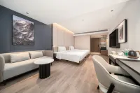 Lucky Hotel