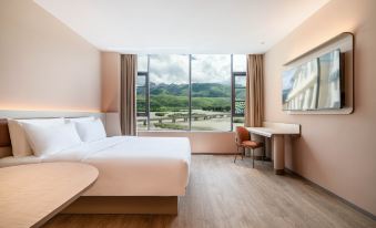 HanTing Hotel (Ganzi County 317 National Road)