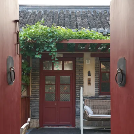 Two Holly Trees Coastal Courtyard Homestay (Yantai Mountain Scenic Area No.1 Bathing Beach)