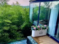 Yin Ma Shan Ju Haiyan otelleri