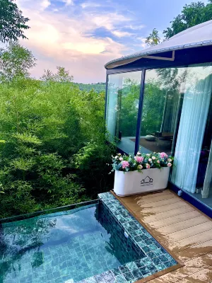 Yin Ma Shan Ju Hotels near Bailuzhou Park