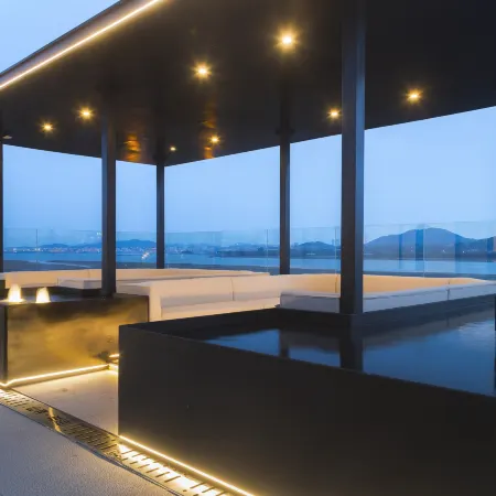 Xiamen Mountain · and Sea View Hotel