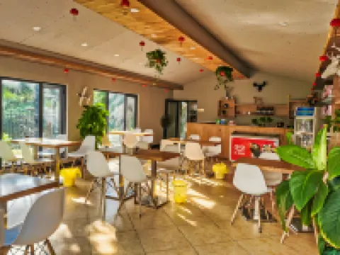 โรงแรมซานเจี้ยน (สาขาสนามบินฟีนิกซ์ ซานย่า)