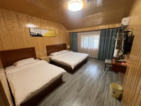 Tonglu Chibian Homestay Отели рядом с достопримечательностью «Shishe Village»