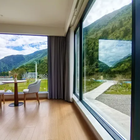 Shanyunli Hot Spring Hotel (Kangding)