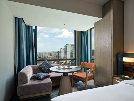 WYNDHAM GARDEN ZHANGJIAJIE TIANMEN MOUNTAIN Отели рядом с достопримечательностью «Jishou University Zhangjiajie Campus»