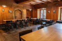 Brugg Youth Hostel - Hostels
