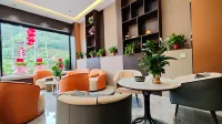 Lantian Hotel (Luoyang Conference Center Branch in Congjiang County)