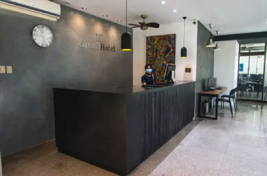 DG GRAMI HOTEL マイナー・バシリカ・アンド・ナショナル・シュライン・オブ・メアリー・ヘルプ・オブ・クリスティアンズ・パリッシュ周辺のホテル