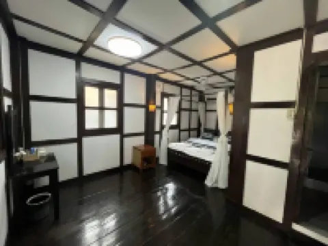 馬諾寺旅館 （琅勃拉邦老城中心店近滿家樂）