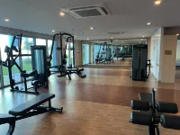 Modern Boutique Seaview Sunset 1BR with 2 Infinity Pools Next to Okada Airports MOA - С тренажерным залом