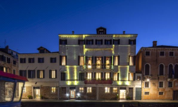 Ca' Bonfadini Historic Experience