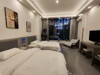 Luoping Tongda Qingyun Hotel - balcony