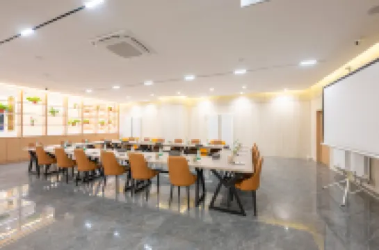 Xinma Hotel (Beijing National Stadium-Bird's Nest Beiyuan Road North Subway Station)