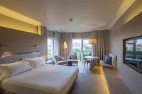 Praia d'El Rey Marriott Golf & Beach Resort Hotels in Amoreira