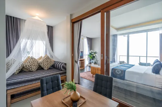 ห้องดีลักซ์สวีทพร้อมวิวทะเล