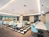 Xana Hotelle (Dehui New Oriental Shopping Mall Branch) โรงแรมในเต๋อฮุ่ย