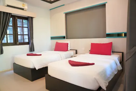 Tok Little Hut Отели рядом с достопримечательностью «Suan Son Beach»