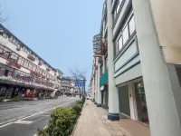 Yibaling Theme Hotel