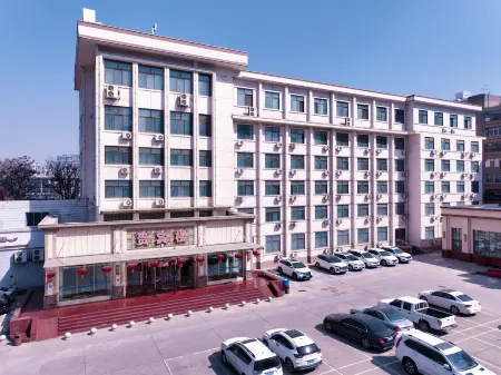 Juntong Great Wall Hotel (Lanzhou University & Lanzhou Railway Station Branch) Отели рядом с достопримечательностью «Changqing School of Lanzhou University of Finance and Economics Student Union»