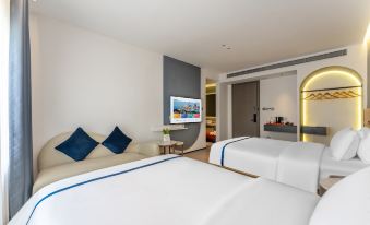 Central Hotel (Lianjiang No.3 Middle School)