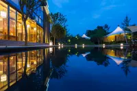 Chengdu Miaoxi Wild Luxury Resort Hotel - สระว่ายน้ำแบบอินฟินิตี้