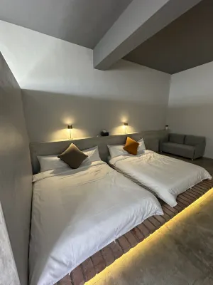 Hide Inn - بار