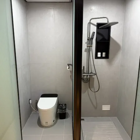 L Intelligent Hotel