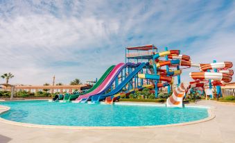 SUNRISE Solara Aqua Park Resort