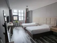 Tongliao Yinglun International Holiday Hotel