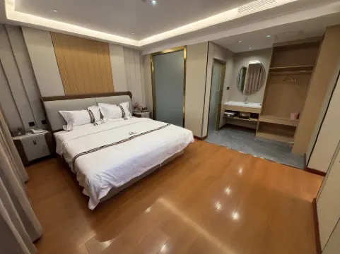 Raohe Rongtailai Hotel