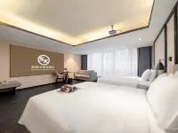 Ou Si Ka Hotel Hotels near Danshui