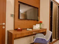 Sunday Emerald Hotel Hotels near King Saud Mosque