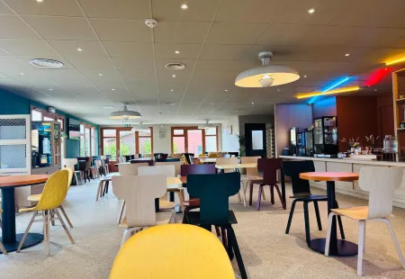 B&B Hotel Saint-Witz Roissy Отели в г. Ла Шапель-ан-Серваль