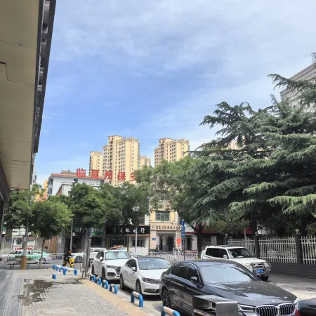 Homeinn · neo (Linxia Central Square)
