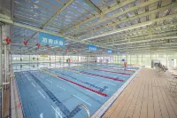 Elong Hotel - Pools