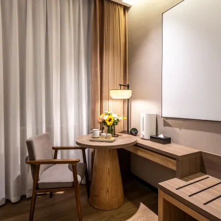Yunshang Four Seasons Premium Oxygen Hotel (Potala Palace Branch)
