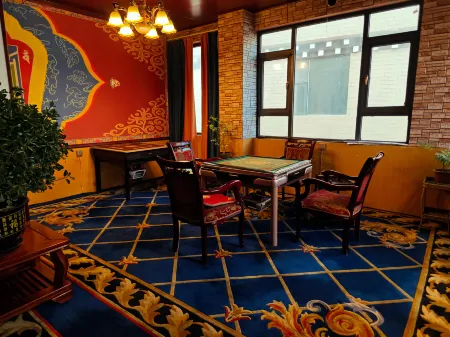 Luhuo Bulacon Hotel Отели рядом с достопримечательностью «Shouling Temple»