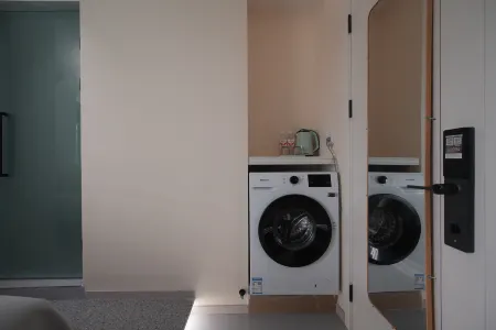 Duoduo River View Homestay (Jiefangbei Pedestrian Street Hong Ya Dong)