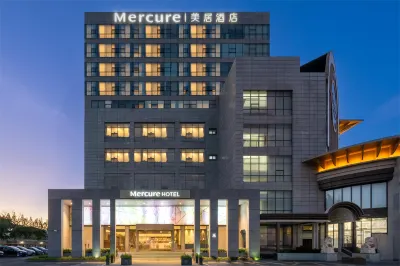 Mercure Shanghai Hongqiao South Отели рядом с достопримечательностью «Нобелевский Центр фитнеса»